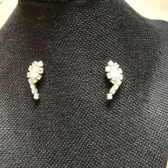 Earrings, Vintage Rhinestone Earrings, Post, Good Condition, Fancy, Sparkle, Bli - Picture 1 of 6